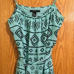 🛍 3/$12 Aztec print maxi dress